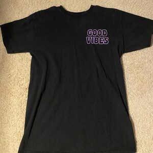 Good vibes black T-shirt